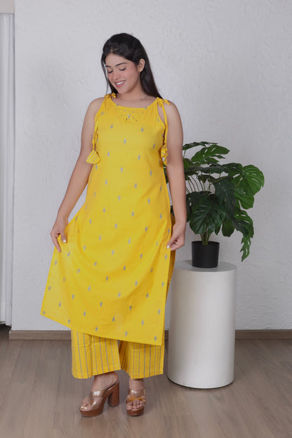 Sleeveless Tassel-Detail Kurta Set - Yellow