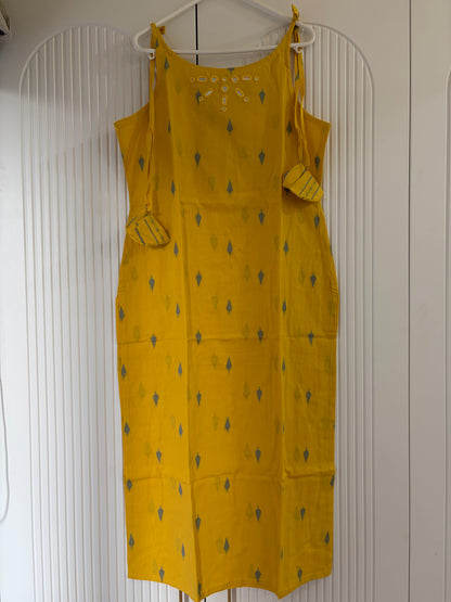 Sleeveless Tassel-Detail Kurta Set - Yellow