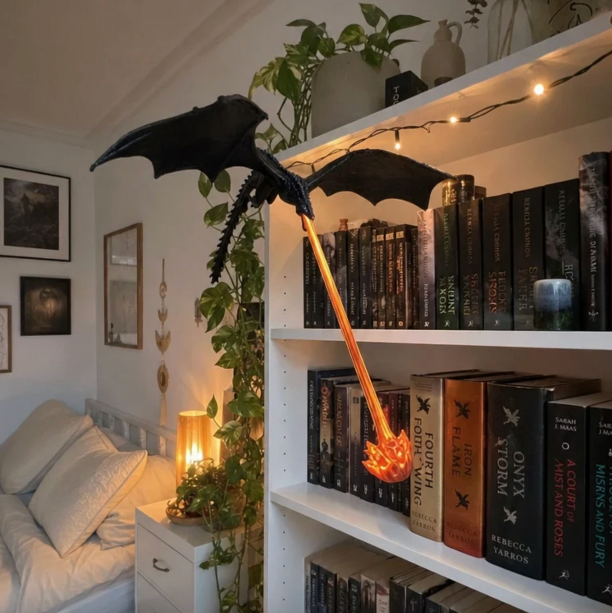 (BUY1 GET1 FREE) Dragon Book Nook Light